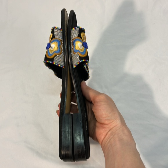 Vaneli Embroidered and Beaded Slides Size 9.5 - Picture 5 of 10